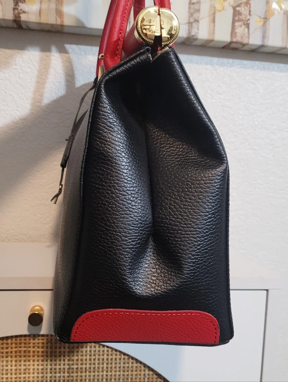 Borse In Pelle Black and Red Leather Top-Handle Women’s Bag Strap. Lock &   Key